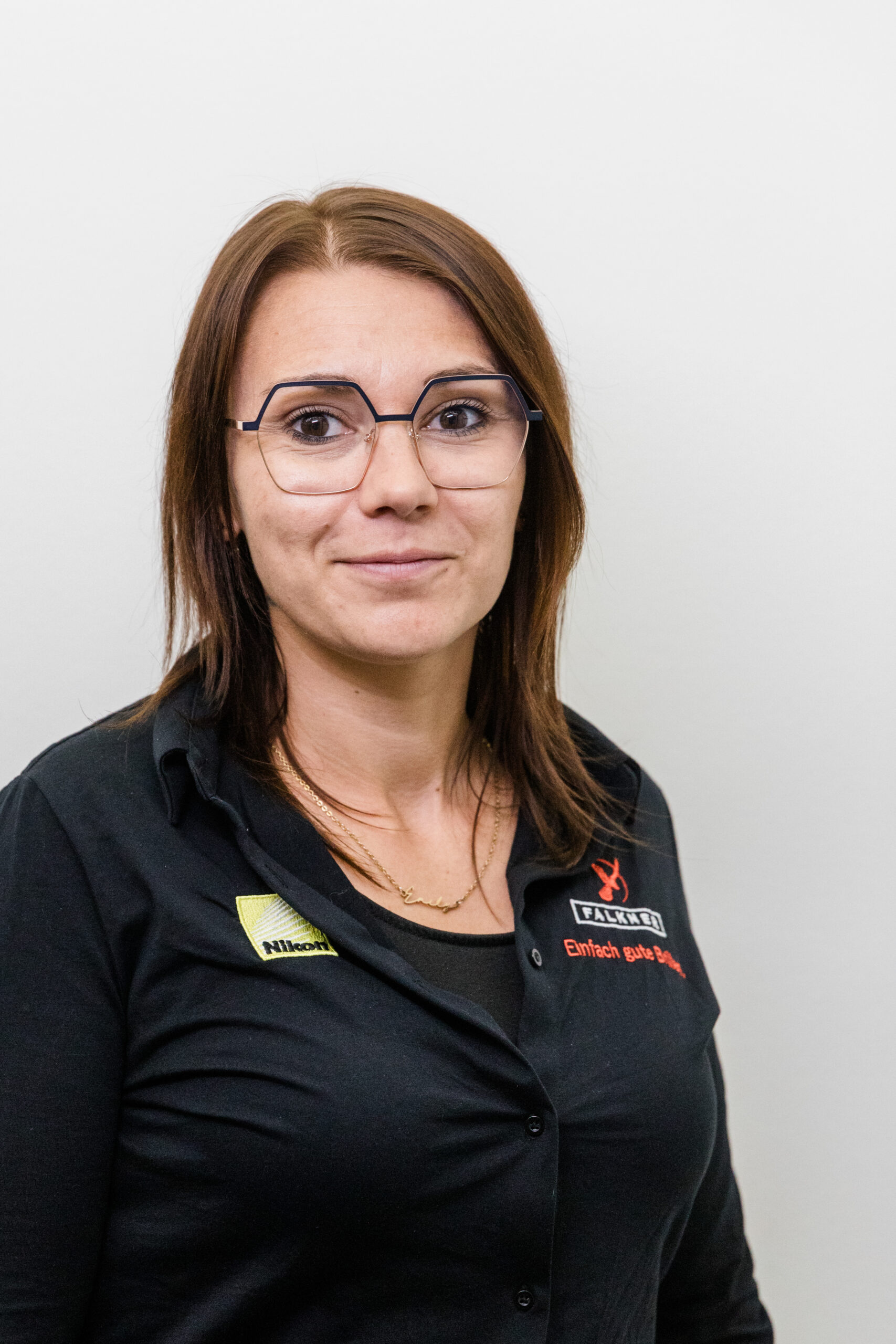 sylvia-optik-falkner